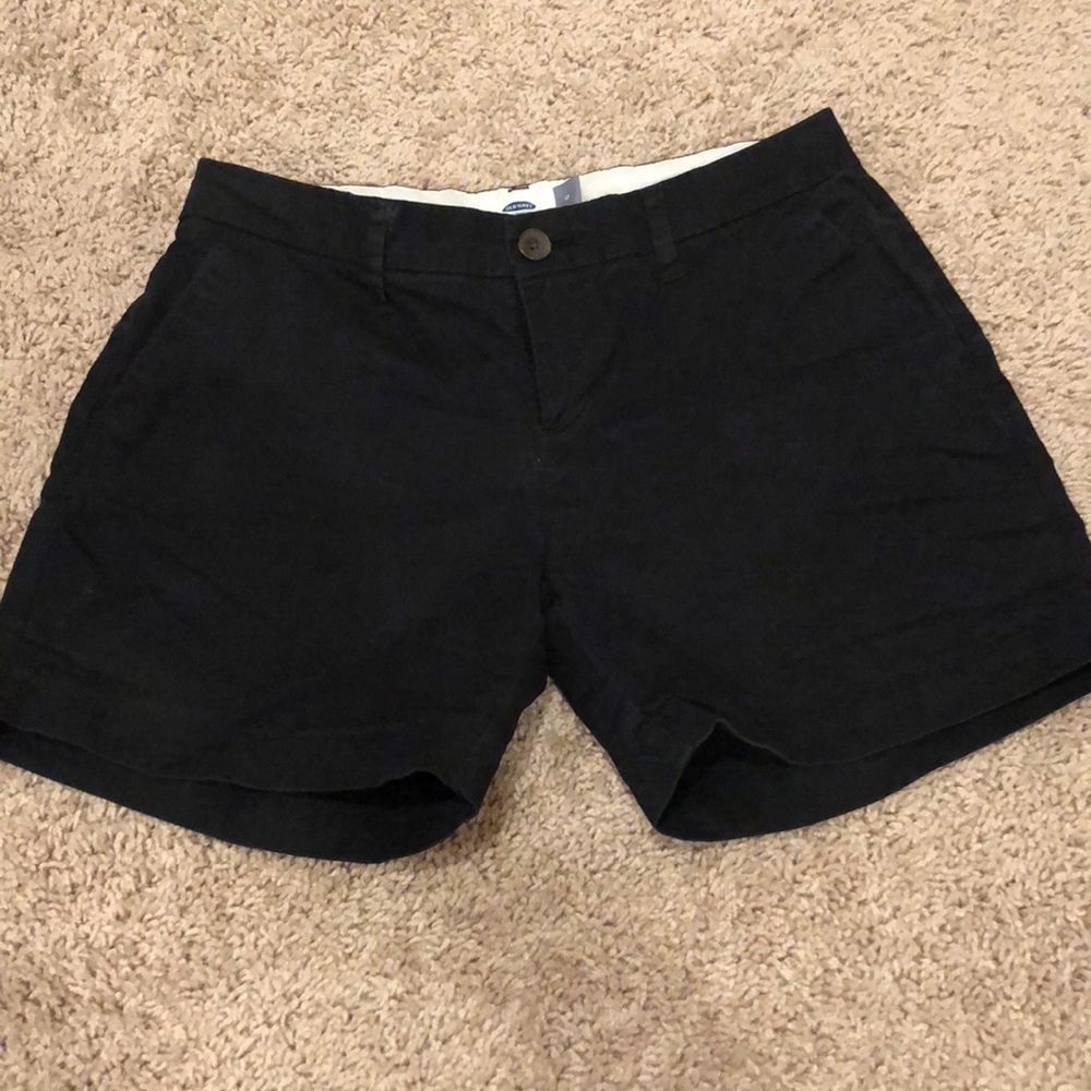 Black Old Navy shorts